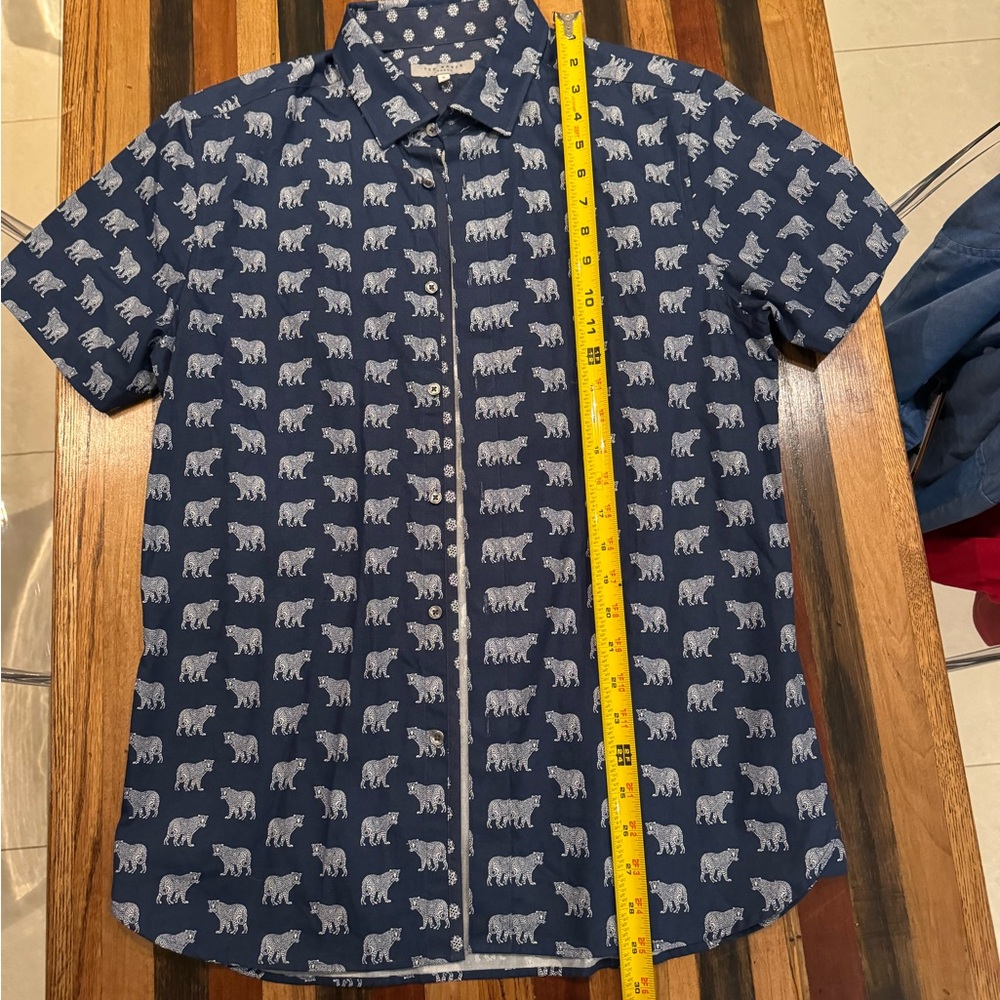 Ted Bakere Men’s short sleeve. Ted Baker London size 3